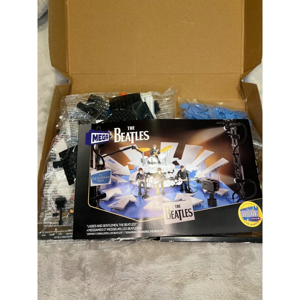 Mega The Beatles Ed Sullivan Show Building Set 681 Pcs HWH42 Multicolor OS